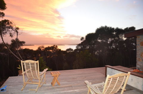 Of Stone & Wood Guesthouse - Accommodation Cooktown 24