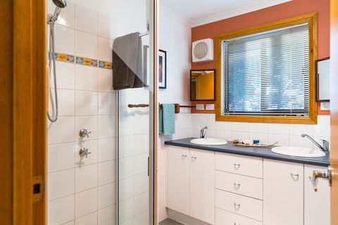 Southern Ocean Lookout - Accommodation Cooktown 10