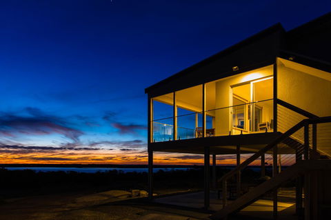 Southern Ocean Lookout - Accommodation Cooktown 0