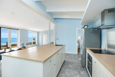 Salomon Sea Haus - Sellicks Beach - C21 SouthCoast Holidays - Accommodation Cooktown 8