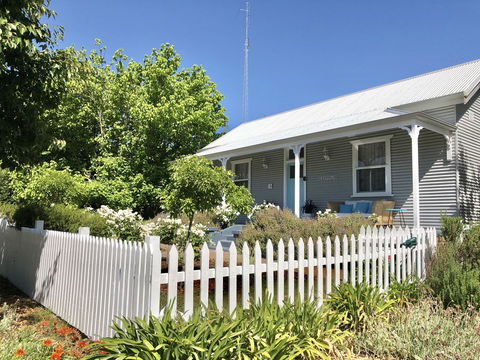 Jack\'s House B&B Clare - Accommodation Cooktown 2