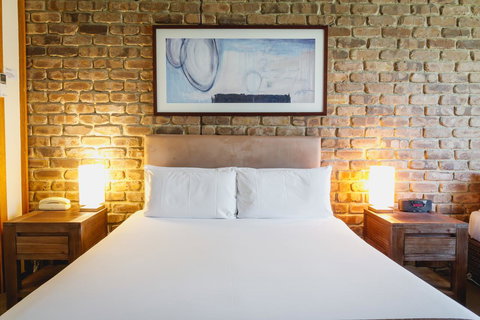 The Lodge By Manna - Accommodation Cooktown 7