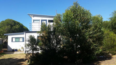 The Sandland Shack - Accommodation Cooktown 5