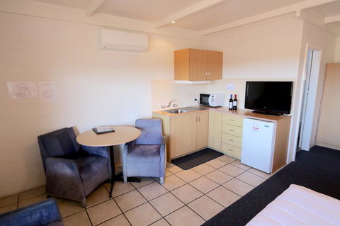 Harbour View Motel - Accommodation Cooktown 23