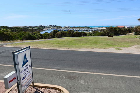 Harbour View Motel - Accommodation Cooktown 9