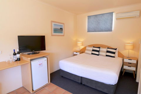 Harbour View Motel - Accommodation Cooktown 36