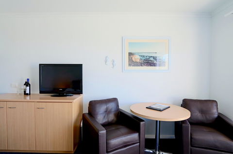 Harbour View Motel - Accommodation Cooktown 5