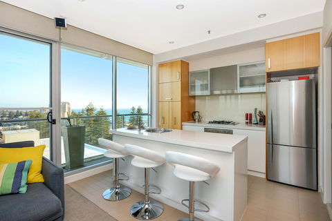 Glenelg Skyline Penthouse - Accommodation Cooktown 9