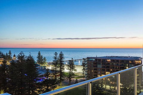 Glenelg Skyline Penthouse - Accommodation Cooktown 32