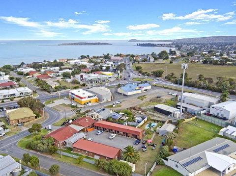 The Ocean Crest - Accommodation Cooktown 3