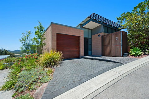 One Mile Retreat - Accommodation Cooktown 14