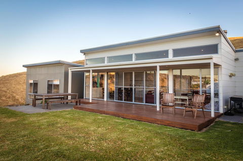 Middle River Beach House - East & West House - Accommodation Cooktown 22