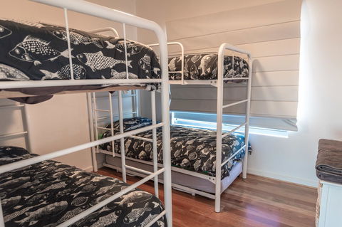 Middle River Beach House - East & West House - Accommodation Cooktown 14