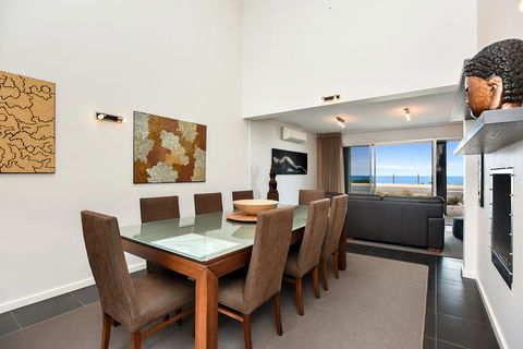 Esplanade Escape - Accommodation Cooktown 20