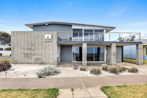 Esplanade Escape - Accommodation Cooktown 30