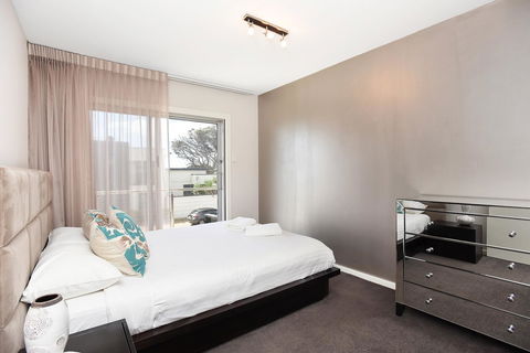 Esplanade Escape - Accommodation Cooktown 13