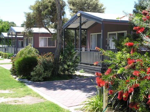 Lakeside Tourist Park - Accommodation Cooktown 17