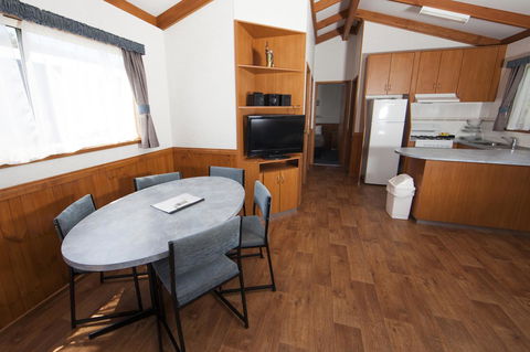 Lakeside Tourist Park - Accommodation Cooktown 7