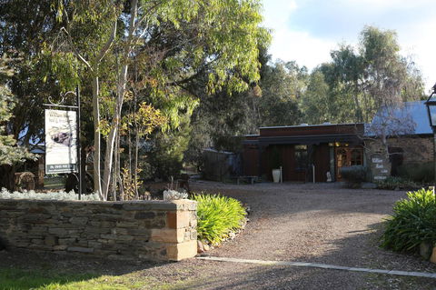 William Hunt's Retreat - Cypress Studio - Accommodation Cooktown 15