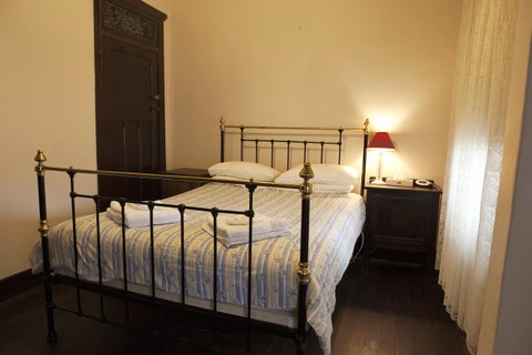 The Rising Sun Hotel - Accommodation Cooktown 13