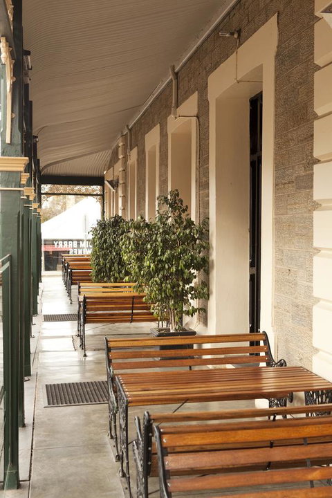The Rising Sun Hotel - Accommodation Cooktown 1