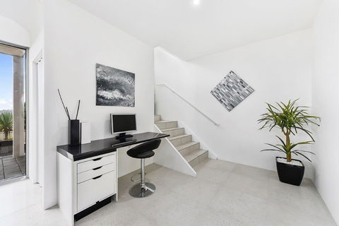 KENNEDY EXECUTIVE TOWNHOUSE - Accommodation Cooktown 8