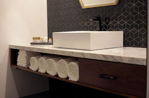 Ellen Hotel - Accommodation Cooktown 20