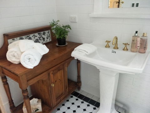 Fernweh Guesthouse - Accommodation Cooktown 15