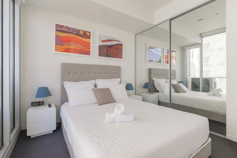 Ther-Rich Elegant 1BR Apartment In Walkerville - Accommodation Cooktown 4