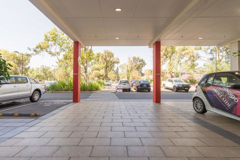 Ther-Rich Elegant 1BR Apartment In Walkerville - Accommodation Cooktown 42