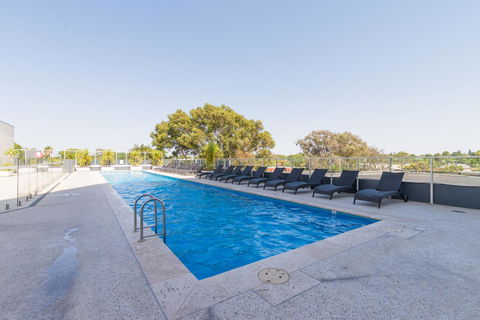 Ther-Rich Elegant 1BR Apartment In Walkerville - Accommodation Cooktown 33