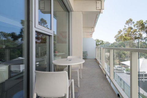 Ther-Rich Elegant 1BR Apartment In Walkerville - Accommodation Cooktown 30