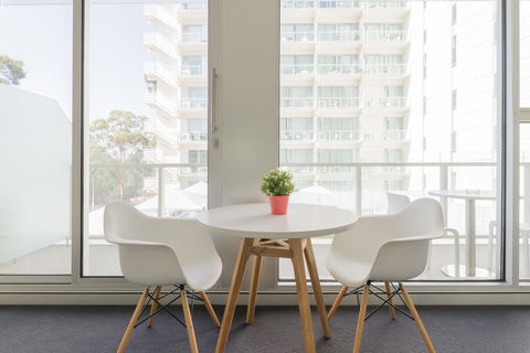 Ther-Rich Elegant 1BR Apartment In Walkerville - Accommodation Cooktown 15