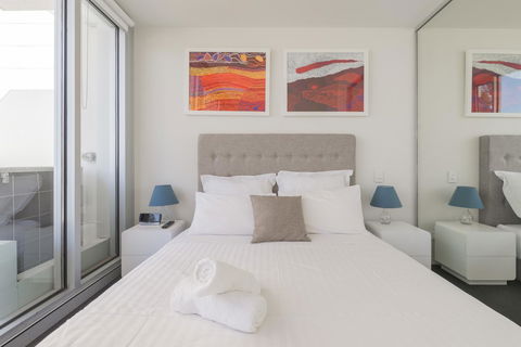 Ther-Rich Elegant 1BR Apartment In Walkerville - Accommodation Cooktown 1
