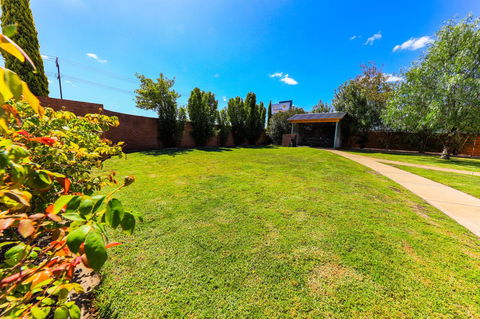 Country Roads Motor Inn Naracoorte - Accommodation Cooktown 43