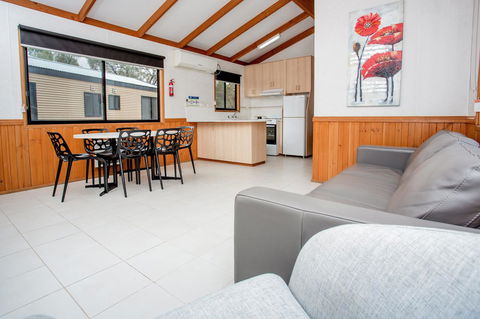 BIG4 Renmark Riverfront Holiday Park - Accommodation Cooktown 1