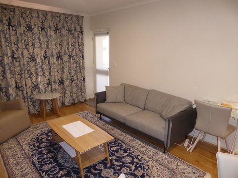 ADELAIDE CENTRAL APARTMENT - 3BR, 2BATH & CARPARK - Accommodation Cooktown 3