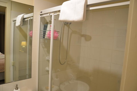 ADELAIDE CENTRAL APARTMENT - 3BR, 2BATH & CARPARK - Accommodation Cooktown 18
