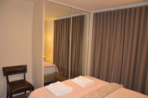 ADELAIDE CENTRAL APARTMENT - 3BR, 2BATH & CARPARK - Accommodation Cooktown 12
