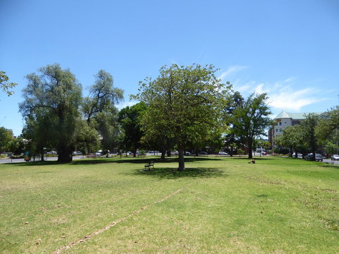 ADELAIDE CENTRAL APARTMENT - 3BR, 2BATH & CARPARK - Accommodation Cooktown 31