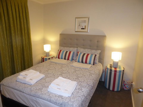 ADELAIDE CENTRAL APARTMENT - 3BR, 2BATH & CARPARK - Accommodation Cooktown 15