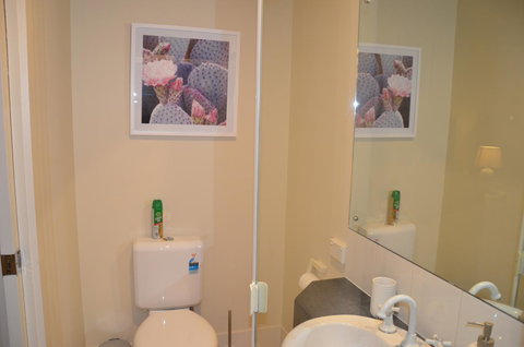 ADELAIDE CENTRAL APARTMENT - 3BR, 2BATH & CARPARK - Accommodation Cooktown 13