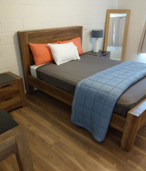 Desert Gum Retreat Gough St - Accommodation Cooktown 10