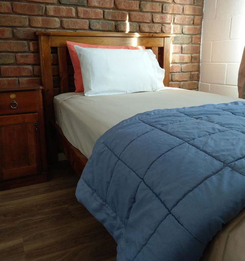 Desert Gum Retreat Gough St - Accommodation Cooktown 11