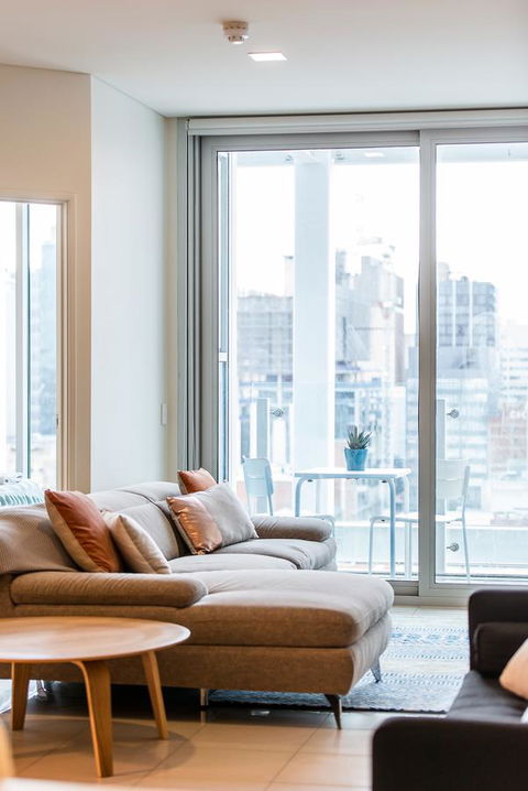 Stylish And Comfortable, Views Over Gouger St! - Accommodation Cooktown 3