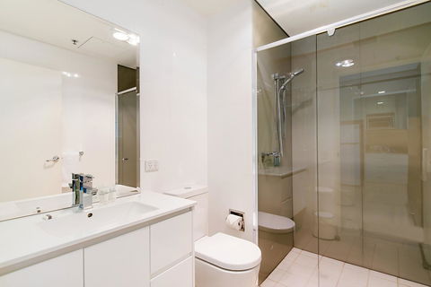 Stylish And Comfortable, Views Over Gouger St! - Accommodation Cooktown 14