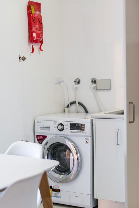 Stylish And Comfortable, Views Over Gouger St! - Accommodation Cooktown 16