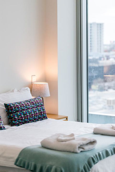 Stylish And Comfortable, Views Over Gouger St! - Accommodation Cooktown 10