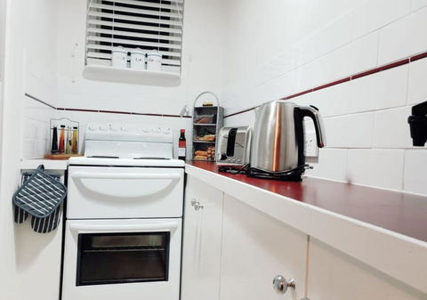 Court House - Studio - Accommodation Cooktown 2