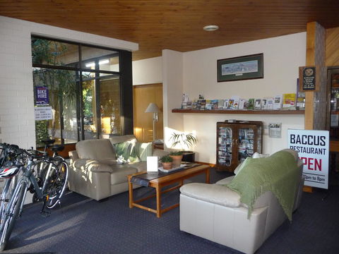 The Wine Vine Hotel - Accommodation Cooktown 9